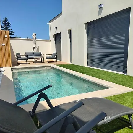 Superbe Maison Neuve Piscine Clim Parking Recharge Voiture Electrique Villa *