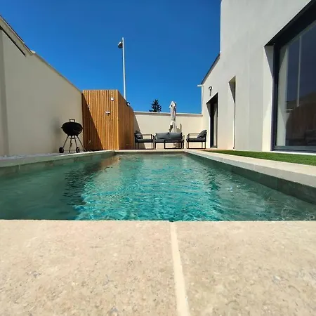 Superbe Maison Neuve Piscine Clim Parking Recharge Voiture Electrique Villa