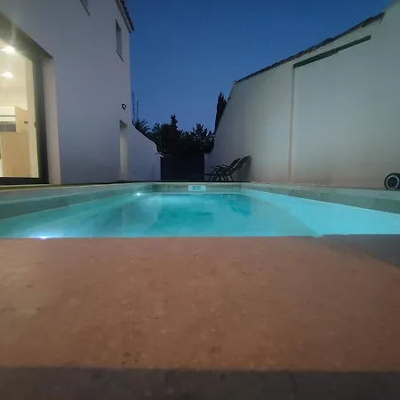 Superbe Maison Neuve Piscine Clim Parking Recharge Voiture Electrique *