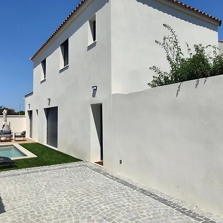 Superbe Maison Neuve Piscine Clim Parking Recharge Voiture Electrique *