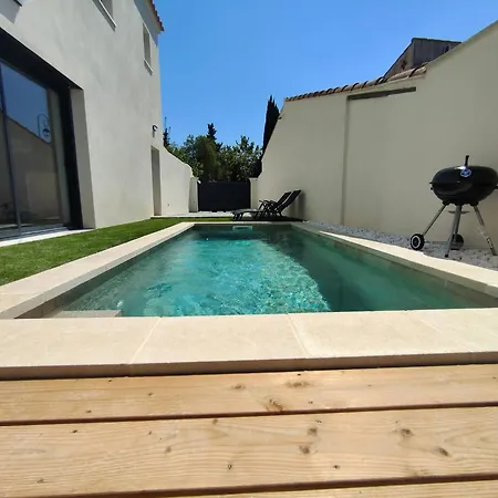 Superbe Maison Neuve Piscine Clim Parking Recharge Voiture Electrique *