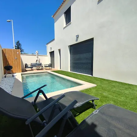 Superbe Maison Neuve Piscine Clim Parking Recharge Voiture Electrique